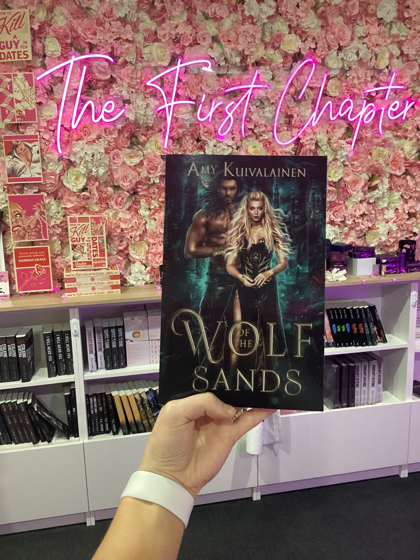 Wolf of the Sands by Amy Kuivalainen