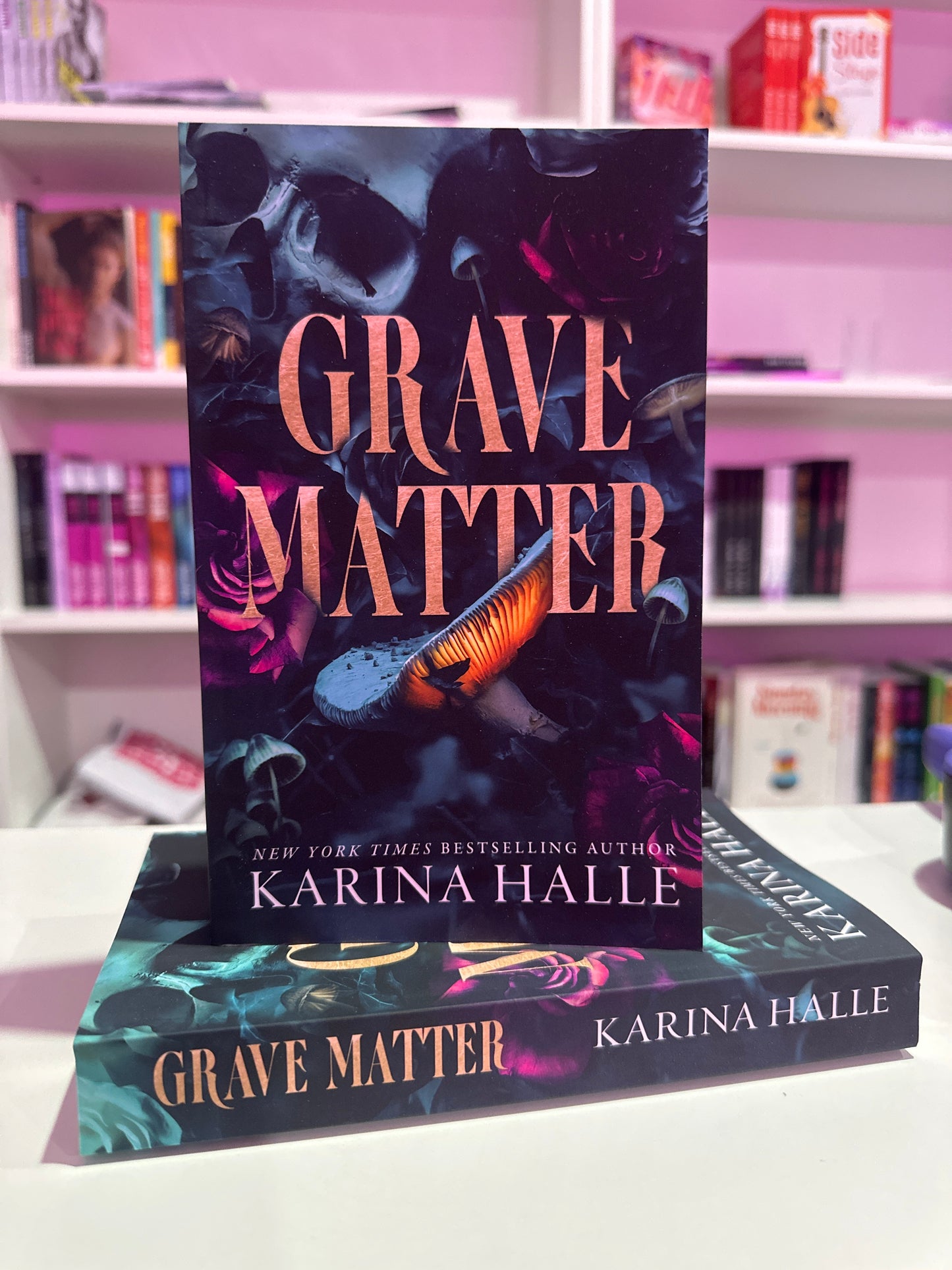 Grave Matter: A Dark Gothic Romance Psych Thriller by Karina Halle
