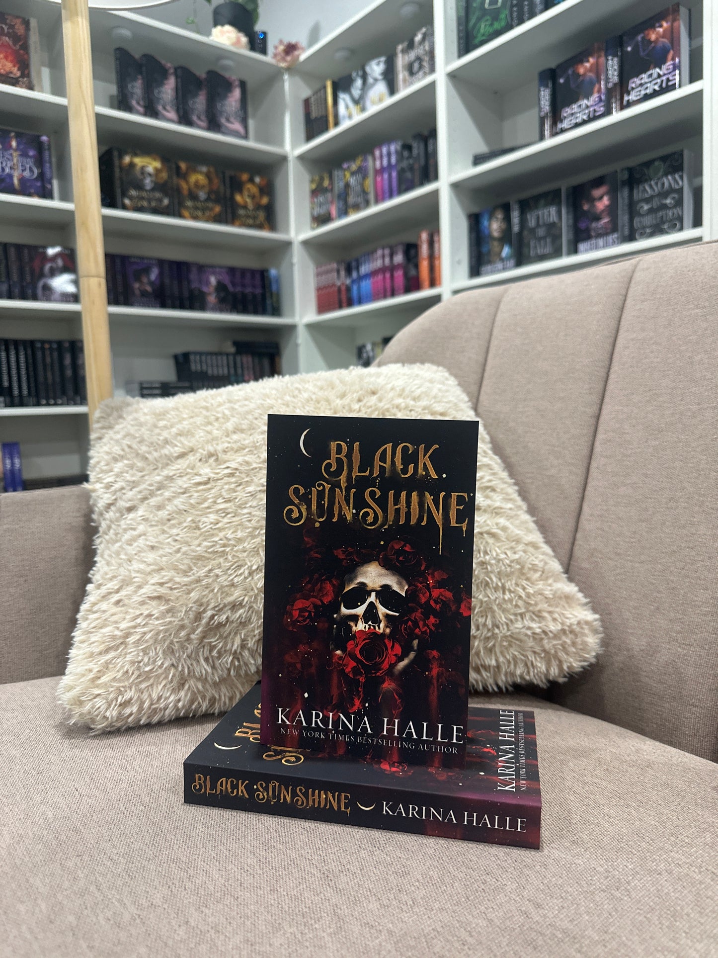 Dark eyes series : A Dark Vampire Romance by Karina Halle