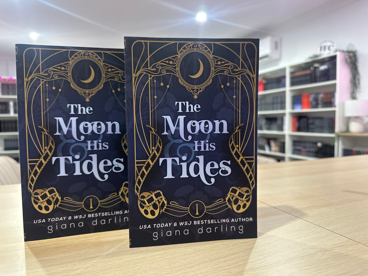 The Moon & his tides by Gina Darling (Impossible Universe Trilogy)