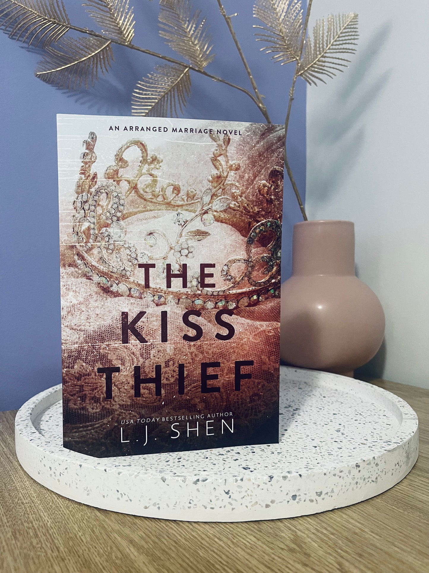 The Kiss Thief by L J Shen