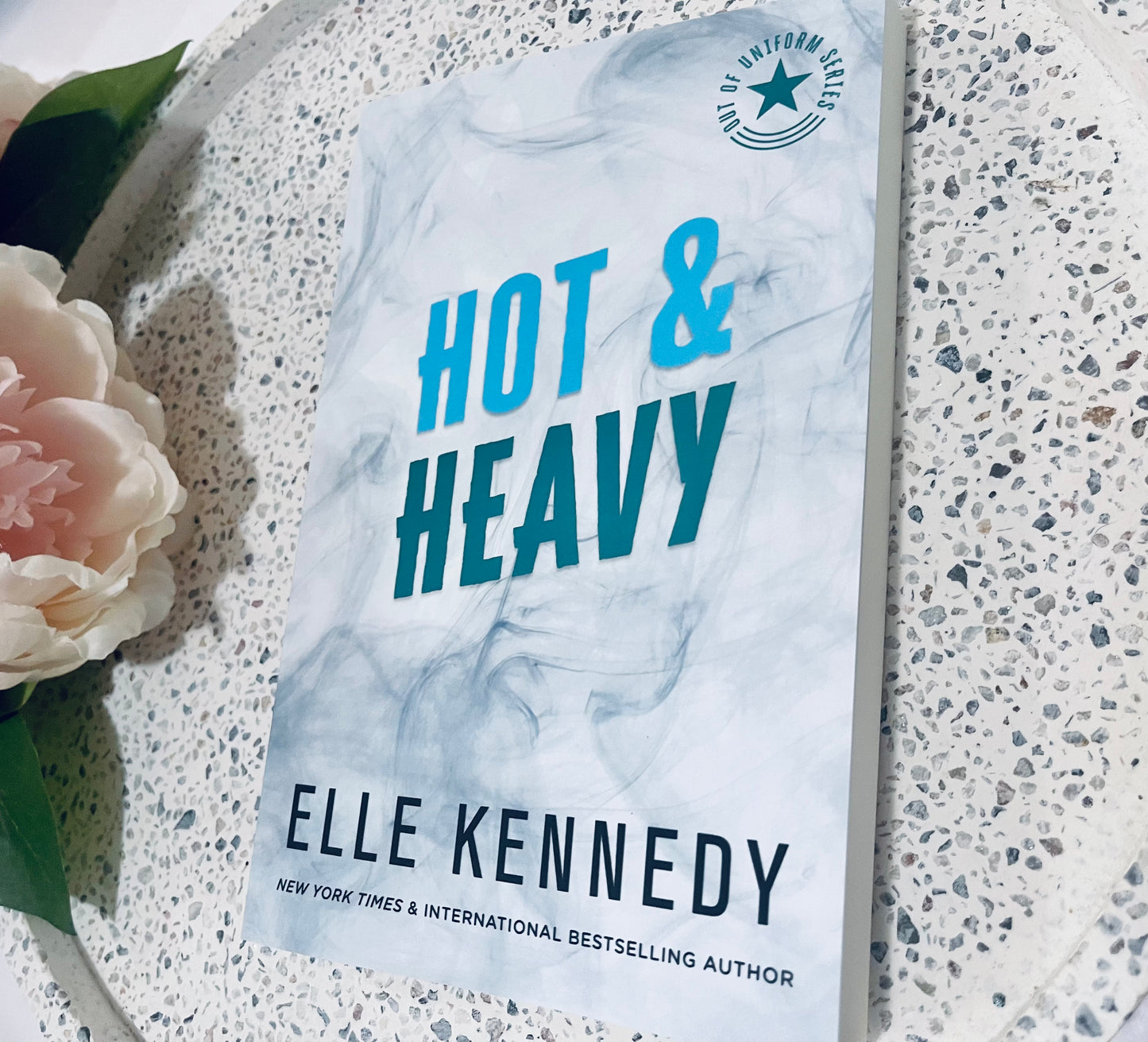 Hot & Heavy by Elle Kennedy (Out of Uniform)