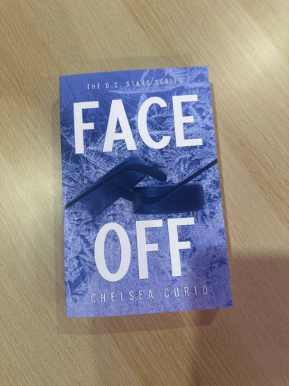 DISCREET - D.C series by Chelsea Curto