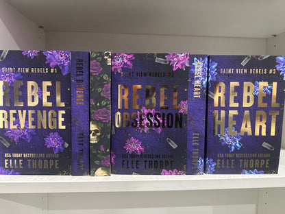 Elle Thorpe Saint View series - signed, foiled & sprayed edges 👏