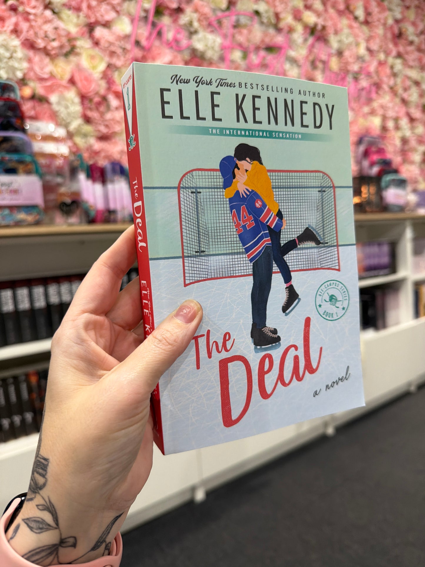 Off Campus Bloom Edition by Elle Kennedy