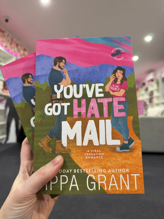 You’ve got hate mail / While You Were Trending  by Pippa Grant