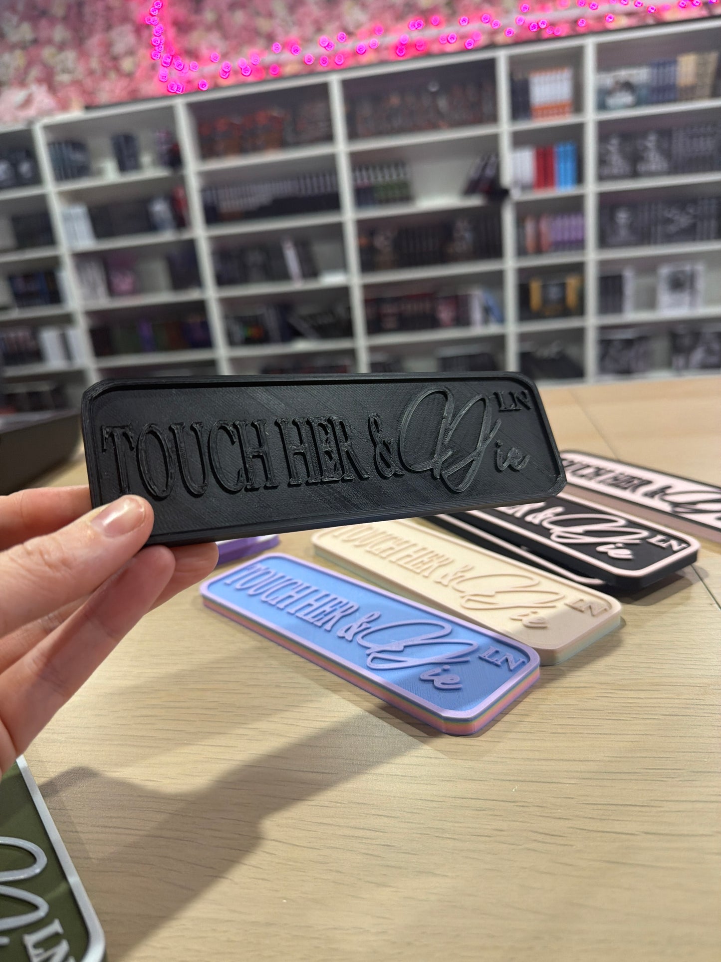 Touch her & die 3d printed sign shelf