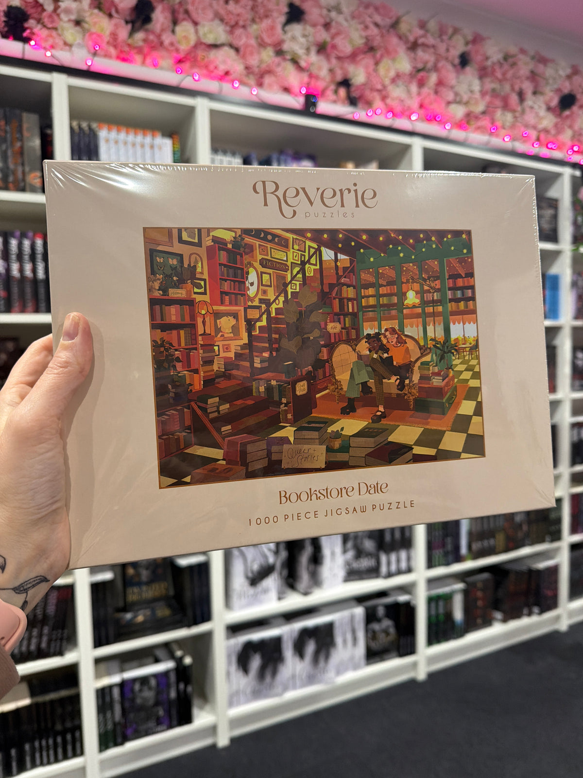 Bookstore Date 1000 piece puzzle REVERIE PUZZLES